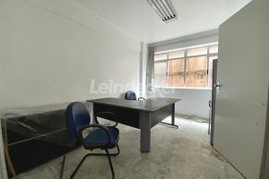 Sala para alugar com 28m² no bairro Centro em Porto Alegre - Foto 1