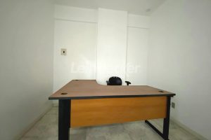 Sala para alugar com 28m² no bairro Centro em Porto Alegre - Foto 3