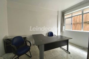 Sala para alugar com 28m² no bairro Centro em Porto Alegre - Foto 5