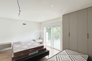 Casa em Condomínio para alugar com 334m², 3 dormitórios, 3 vagas no bairro Pedra Redonda em Porto Alegre - Foto 14
