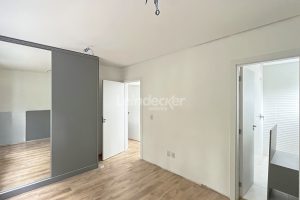 Casa em Condomínio para alugar com 334m², 3 dormitórios, 3 vagas no bairro Pedra Redonda em Porto Alegre - Foto 20