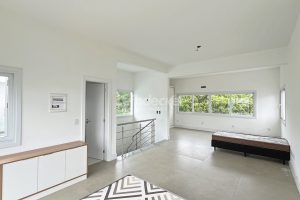 Casa em Condomínio para alugar com 334m², 3 dormitórios, 3 vagas no bairro Pedra Redonda em Porto Alegre - Foto 27