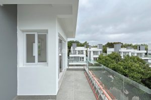 Casa em Condomínio para alugar com 334m², 3 dormitórios, 3 vagas no bairro Pedra Redonda em Porto Alegre - Foto 35