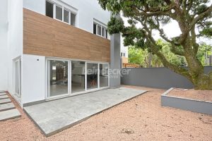 Casa em Condomínio para alugar com 334m², 3 dormitórios, 3 vagas no bairro Pedra Redonda em Porto Alegre - Foto 39