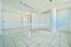 Sala para alugar com 150m² no bairro Centro em Porto Alegre - Foto 2