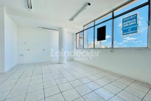 Sala para alugar com 150m² no bairro Centro em Porto Alegre - Foto 4