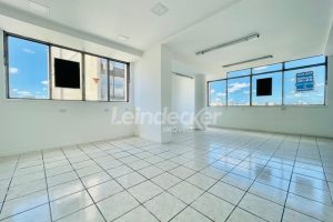 Sala para alugar com 150m² no bairro Centro em Porto Alegre - Foto 6