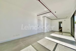 Sala para alugar com 53m², 1 vaga no bairro Independência em Porto Alegre - Foto 3