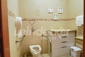 Casa Comercial para alugar com 500m² no bairro Petrópolis em Porto Alegre - Foto 17