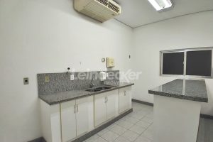 Sala para alugar com 170m², 4 vagas no bairro Navegantes em Porto Alegre - Foto 5