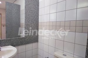 Sala para alugar com 170m², 4 vagas no bairro Navegantes em Porto Alegre - Foto 7