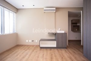 Sala para alugar com 31m², 1 vaga no bairro Três Figueiras em Porto Alegre - Foto 4