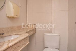 Sala para alugar com 31m², 1 vaga no bairro Três Figueiras em Porto Alegre - Foto 16
