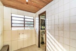 Casa Comercial para alugar com 180m², 4 dormitórios, 2 vagas no bairro Camaqua em Porto Alegre - Foto 18