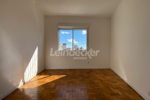 Apartamento para alugar com 59m², 2 dormitórios no bairro São Geraldo em Porto Alegre - Foto 10