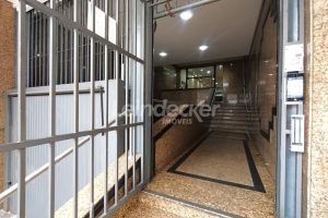 Sala para alugar com 96m², 2 vagas no bairro Centro em Porto Alegre - Foto 13