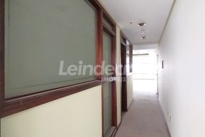 Sala para alugar com 96m², 2 vagas no bairro Centro em Porto Alegre - Foto 9