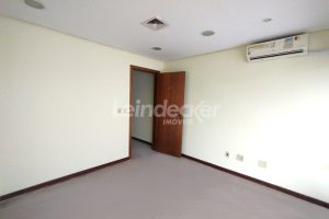 Sala para alugar com 96m², 2 vagas no bairro Centro em Porto Alegre - Foto 11