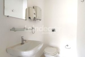 Sala para alugar com 96m², 2 vagas no bairro Centro em Porto Alegre - Foto 12