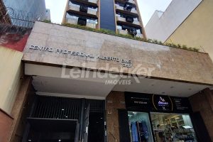 Sala para alugar com 96m², 2 vagas no bairro Centro em Porto Alegre - Foto 16