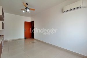 Apartamento para alugar com 86m², 2 dormitórios no bairro São Geraldo em Porto Alegre - Foto 3