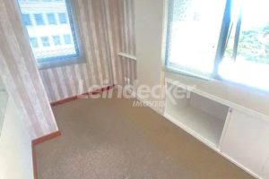 Conjunto para alugar com 103m², 2 vagas no bairro Três Figueiras em Porto Alegre - Foto 2