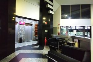 Conjunto para alugar com 103m², 2 vagas no bairro Três Figueiras em Porto Alegre - Foto 14