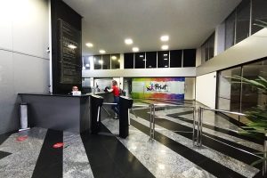 Conjunto para alugar com 103m², 2 vagas no bairro Três Figueiras em Porto Alegre - Foto 16