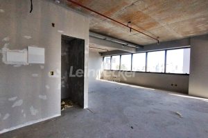 Sala para alugar com 30m², 1 vaga no bairro Floresta em Porto Alegre - Foto 3