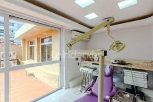 Consultório para alugar com 155m², 1 vaga no bairro Moinhos de Vento em Porto Alegre - Foto 1