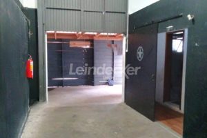 Depósito para alugar com 300m², 1 vaga no bairro São Geraldo em Porto Alegre - Foto 6