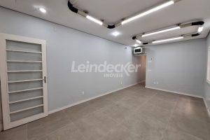 Casa Comercial para alugar com 231m², 4 vagas no bairro Centro em Porto Alegre - Foto 3