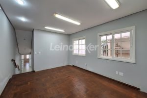 Casa Comercial para alugar com 231m², 4 vagas no bairro Centro em Porto Alegre - Foto 6