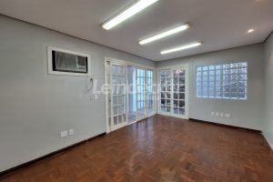 Casa Comercial para alugar com 231m², 4 vagas no bairro Centro em Porto Alegre - Foto 7