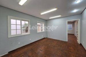 Casa Comercial para alugar com 231m², 4 vagas no bairro Centro em Porto Alegre - Foto 8
