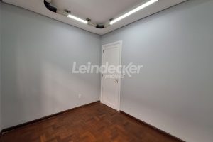 Casa Comercial para alugar com 231m², 4 vagas no bairro Centro em Porto Alegre - Foto 13
