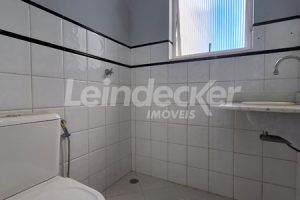 Casa Comercial para alugar com 231m², 4 vagas no bairro Centro em Porto Alegre - Foto 14