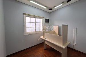 Casa Comercial para alugar com 231m², 4 vagas no bairro Centro em Porto Alegre - Foto 18