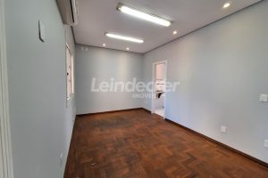 Casa Comercial para alugar com 231m², 4 vagas no bairro Centro em Porto Alegre - Foto 21