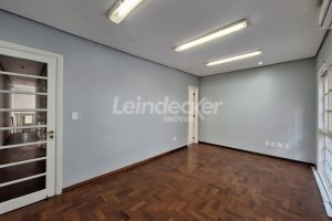 Casa Comercial para alugar com 231m², 4 vagas no bairro Centro em Porto Alegre - Foto 22