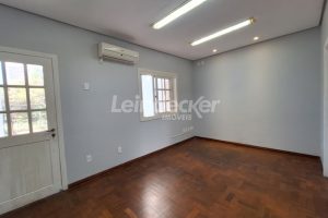 Casa Comercial para alugar com 231m², 4 vagas no bairro Centro em Porto Alegre - Foto 25