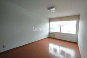 Apartamento para alugar com 84m², 2 dormitórios no bairro Medianeira em Porto Alegre - Foto 3