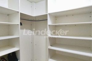 Apartamento para alugar com 67m², 1 dormitório, 1 vaga no bairro Medianeira em Porto Alegre - Foto 11