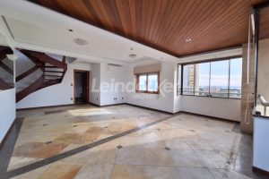 Cobertura para alugar com 262m², 3 dormitórios, 2 vagas no bairro Menino Deus em Porto Alegre - Foto 2
