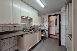 Cobertura para alugar com 262m², 3 dormitórios, 2 vagas no bairro Menino Deus em Porto Alegre - Foto 4