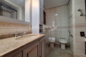 Cobertura para alugar com 262m², 3 dormitórios, 2 vagas no bairro Menino Deus em Porto Alegre - Foto 13