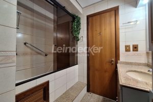 Cobertura para alugar com 262m², 3 dormitórios, 2 vagas no bairro Menino Deus em Porto Alegre - Foto 14