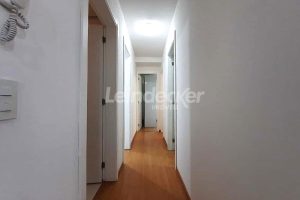 Apartamento para alugar com 75m², 3 dormitórios, 1 vaga no bairro Passo d'Areia em Porto Alegre - Foto 6