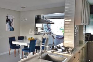 Apartamento para alugar com 102m², 3 dormitórios, 1 vaga no bairro Santana em Porto Alegre - Foto 2