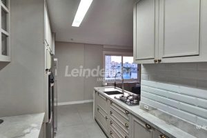 Apartamento para alugar com 102m², 3 dormitórios, 1 vaga no bairro Santana em Porto Alegre - Foto 6
